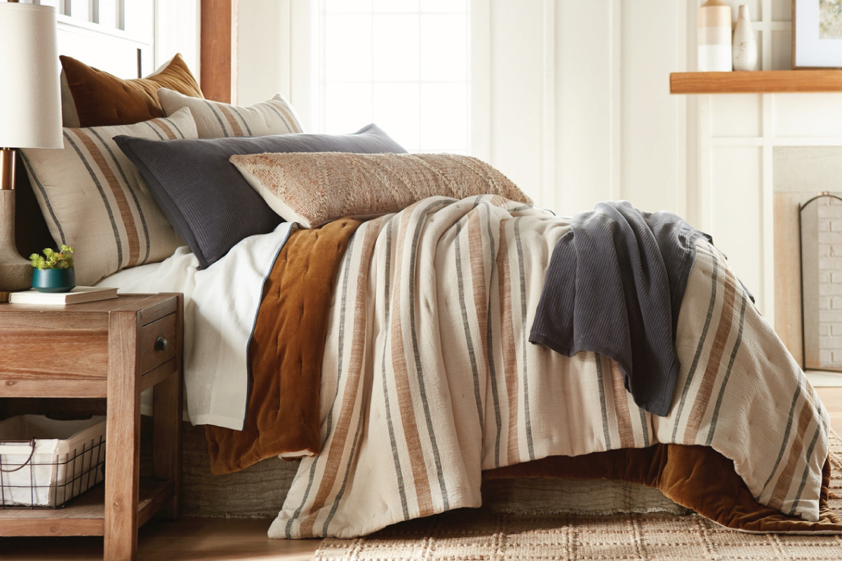 Photo of Amity brand bedding set.